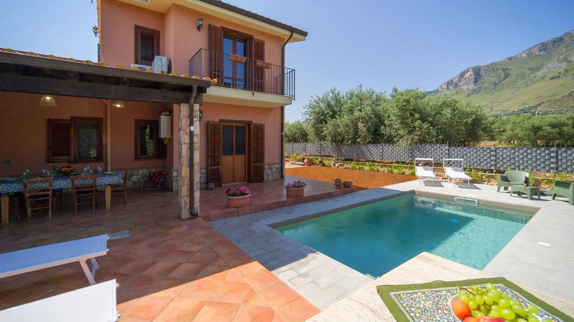 3 Bedroom Stunning Home In Torre Colonna-Sperone Mandra Capreria