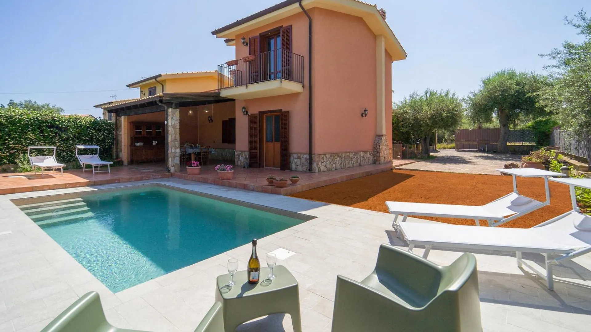 3 Bedroom Stunning Home In Torre Colonna-Sperone Mandra Capreria